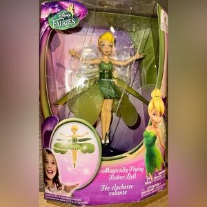NEW Disney Fairies Magically Flying Tinker Bell Flutterbye